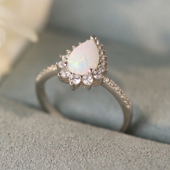https://dar-go.com/products/platinum-plated-opal-pear-shape-ring?utm_content - Picture 5 of 7